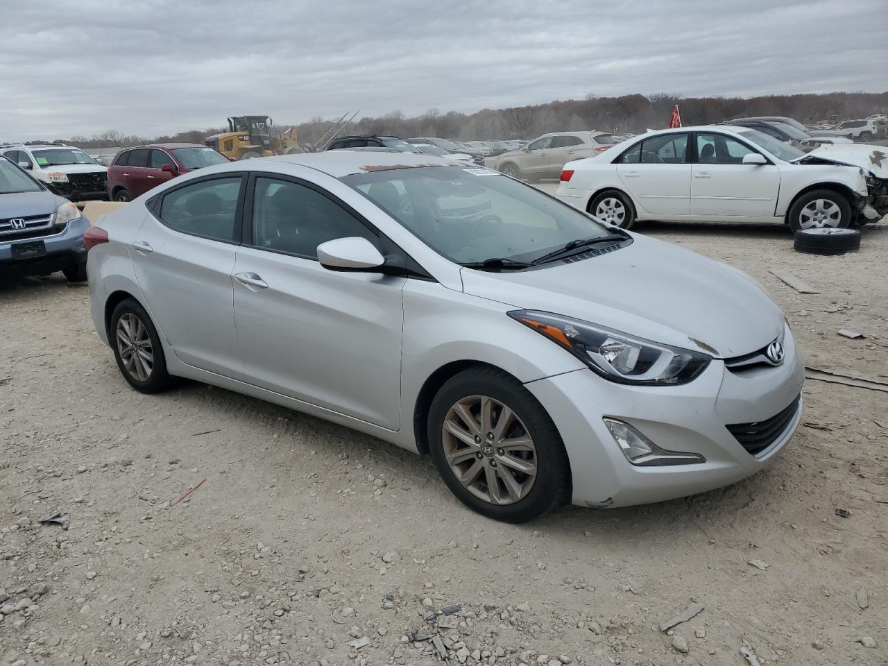 HYUNDAI ELANTRA SE