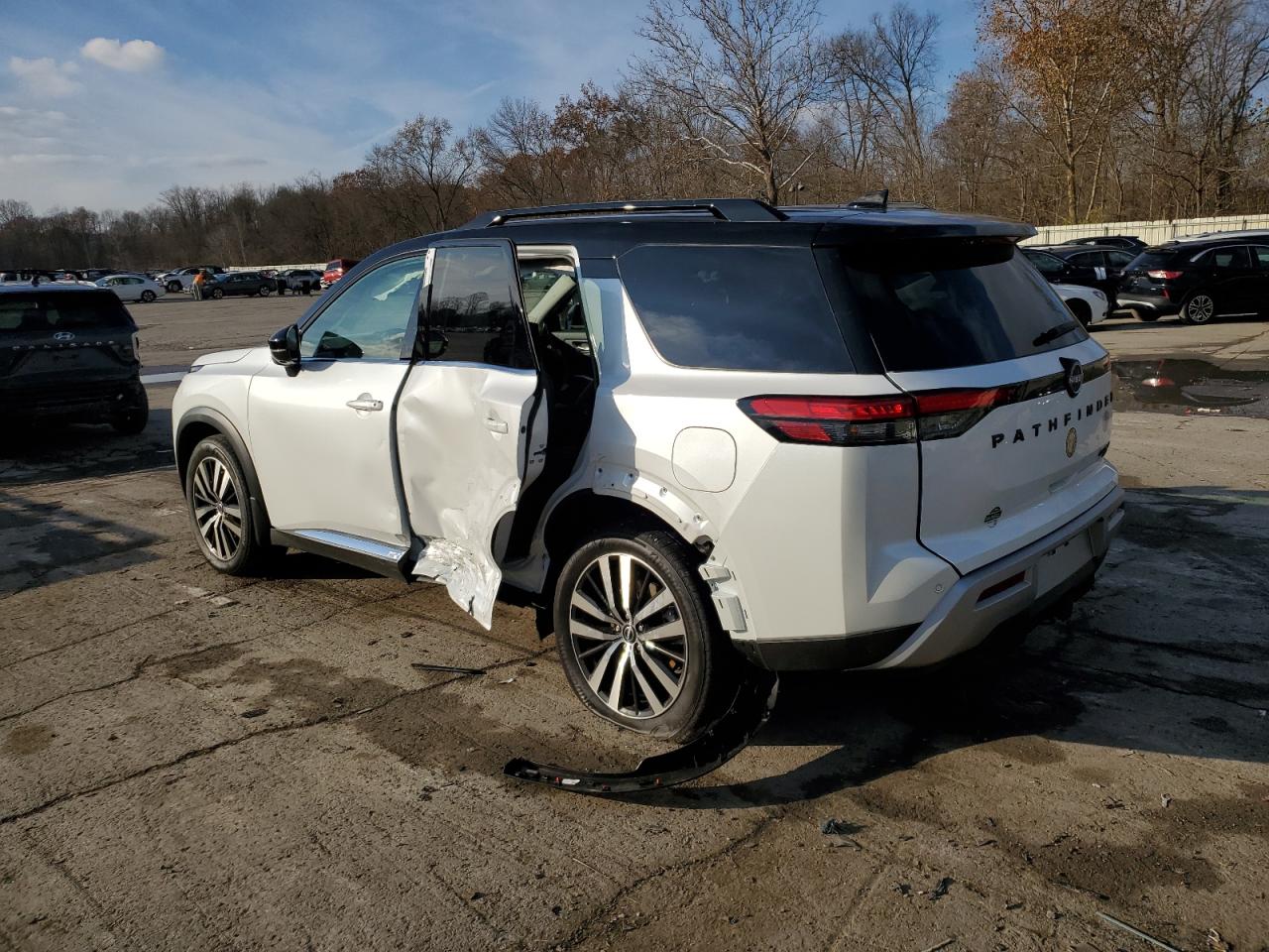 NISSAN PATHFINDER PLATINUM