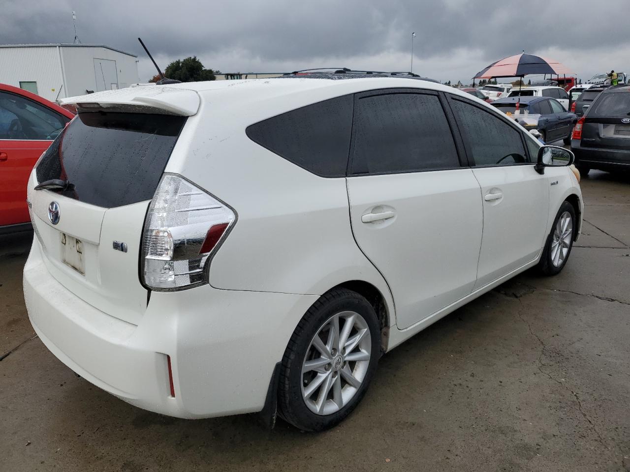 Lot #3310637734 2013 TOYOTA PRIUS V