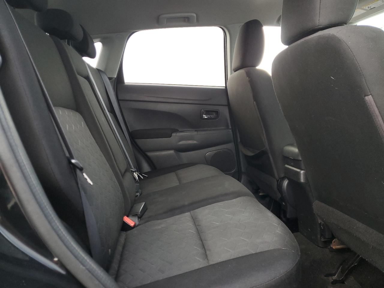 MITSUBISHI OUTLANDER ES