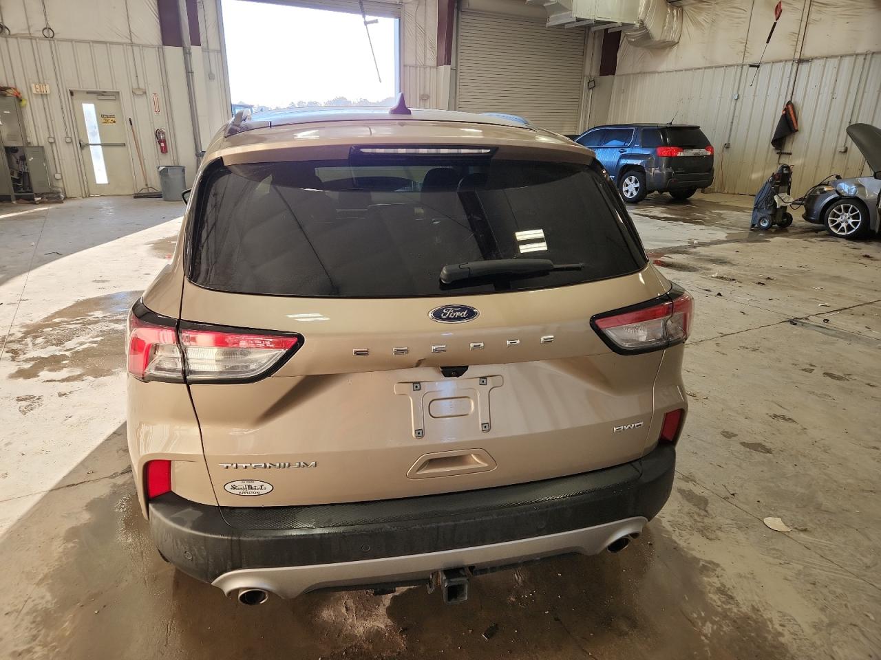 FORD ESCAPE TITANIUM