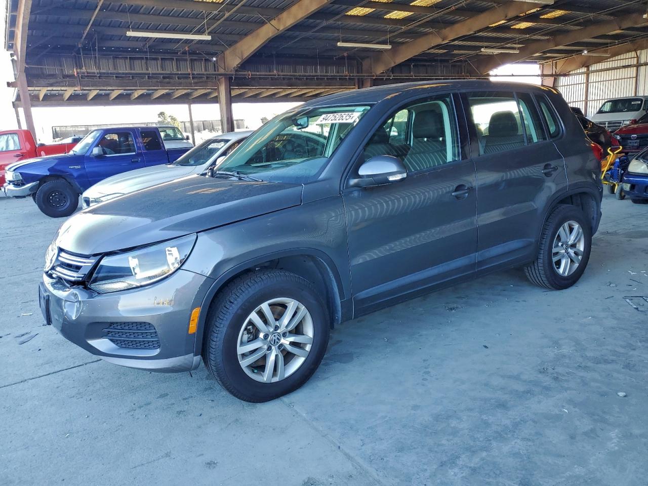VOLKSWAGEN TIGUAN S