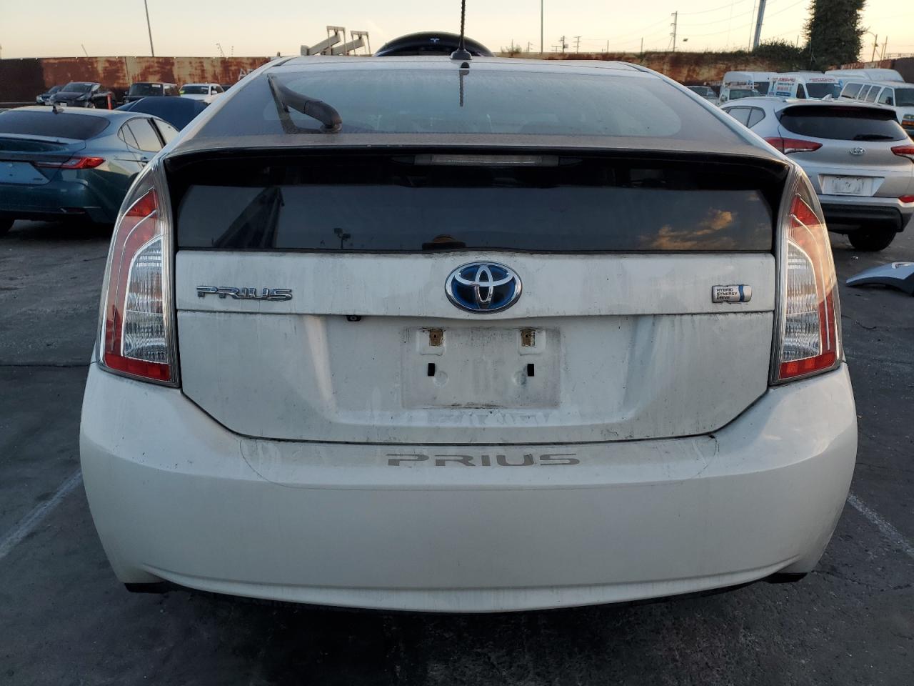 TOYOTA PRIUS