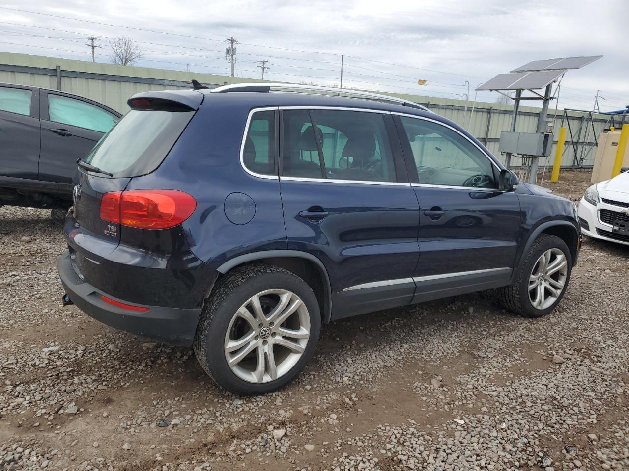 VOLKSWAGEN TIGUAN S