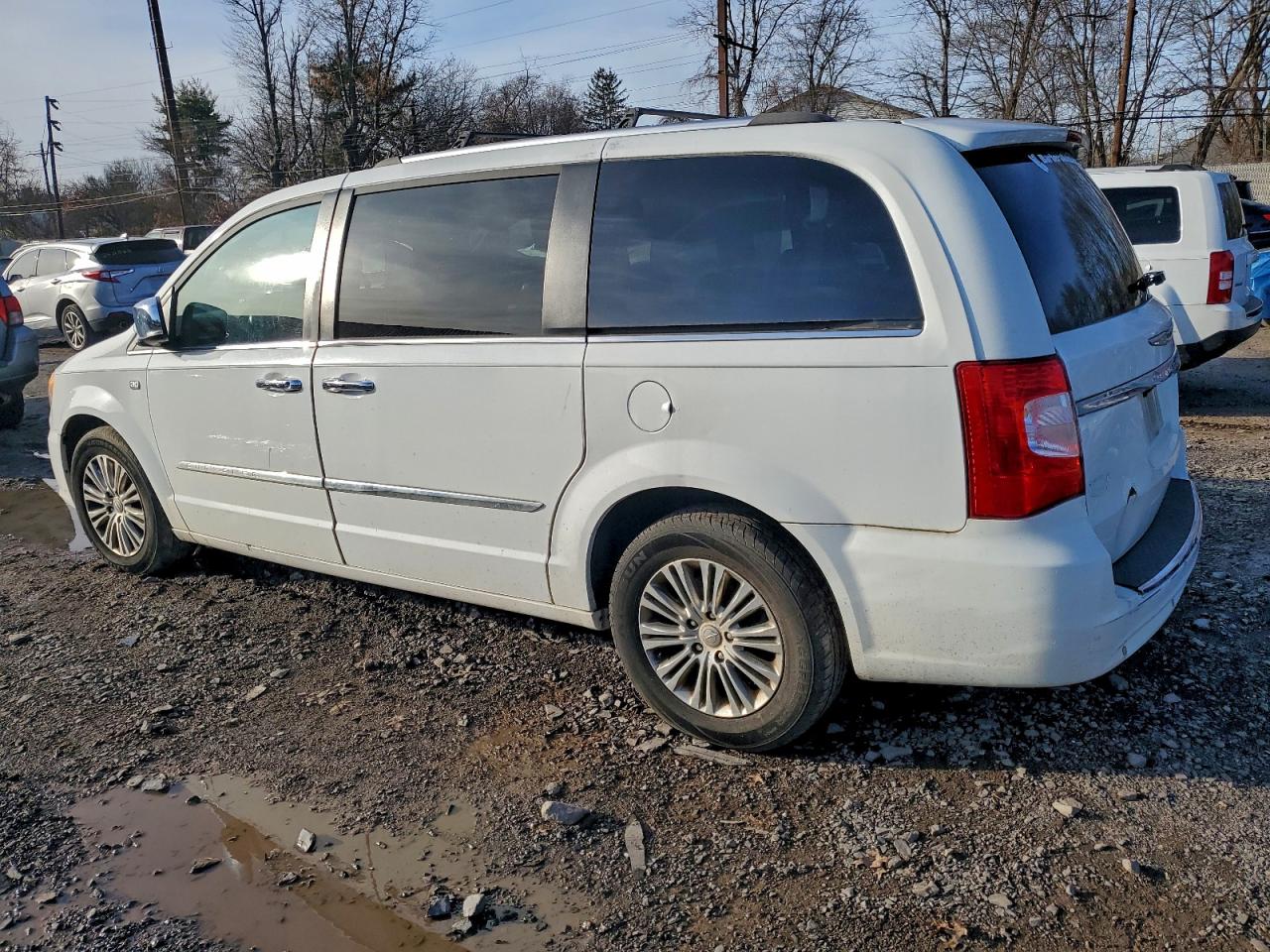 CHRYSLER TOWN & COUNTRY TOURING L