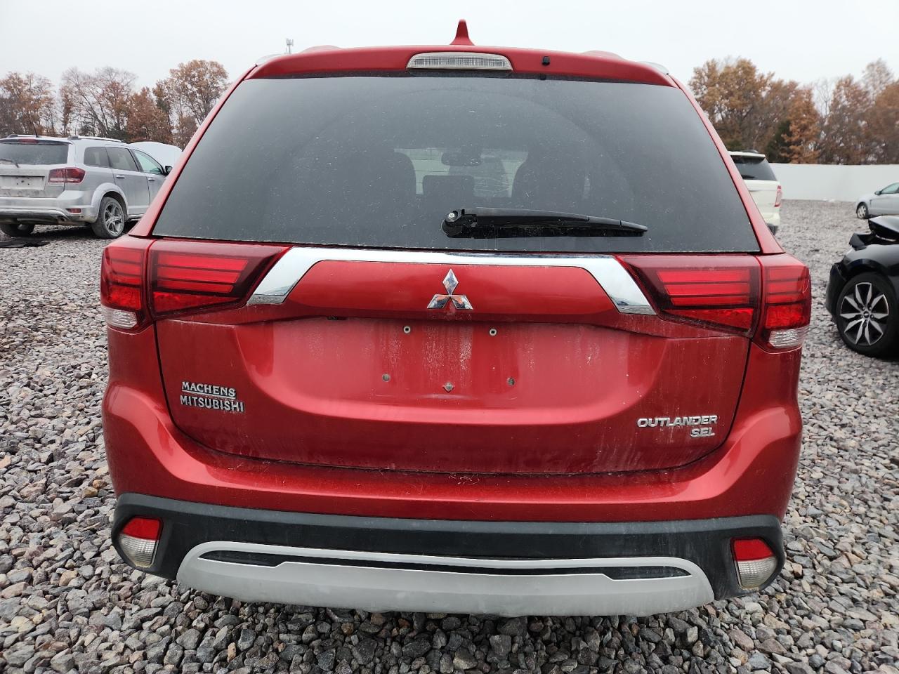 MITSUBISHI OUTLANDER SE