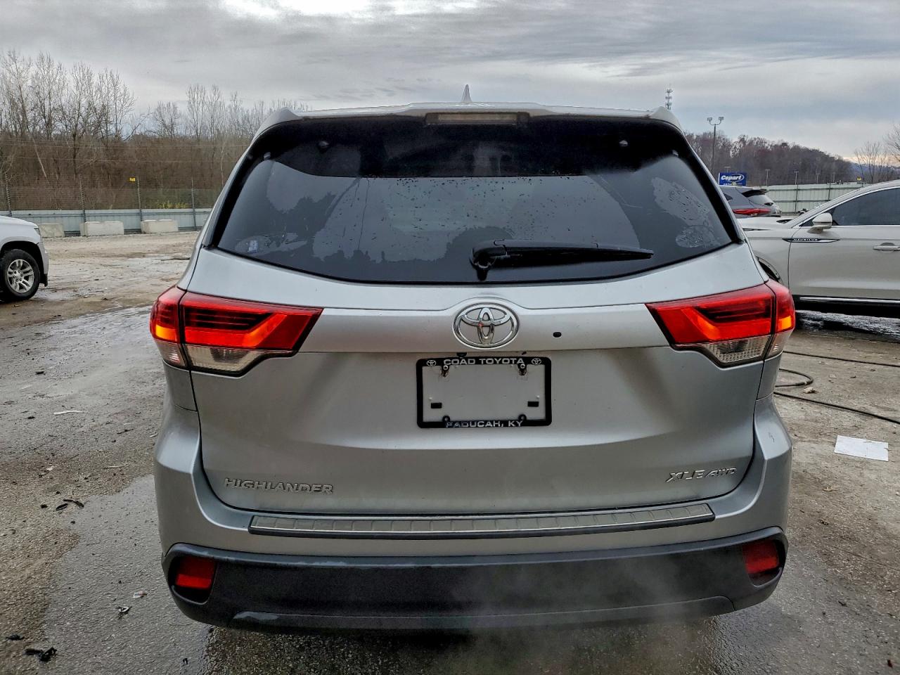 TOYOTA HIGHLANDER SE