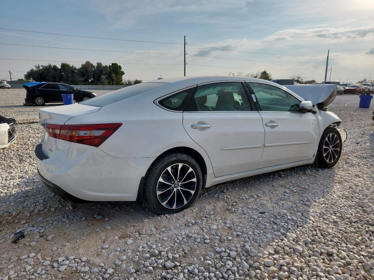TOYOTA AVALON XLE