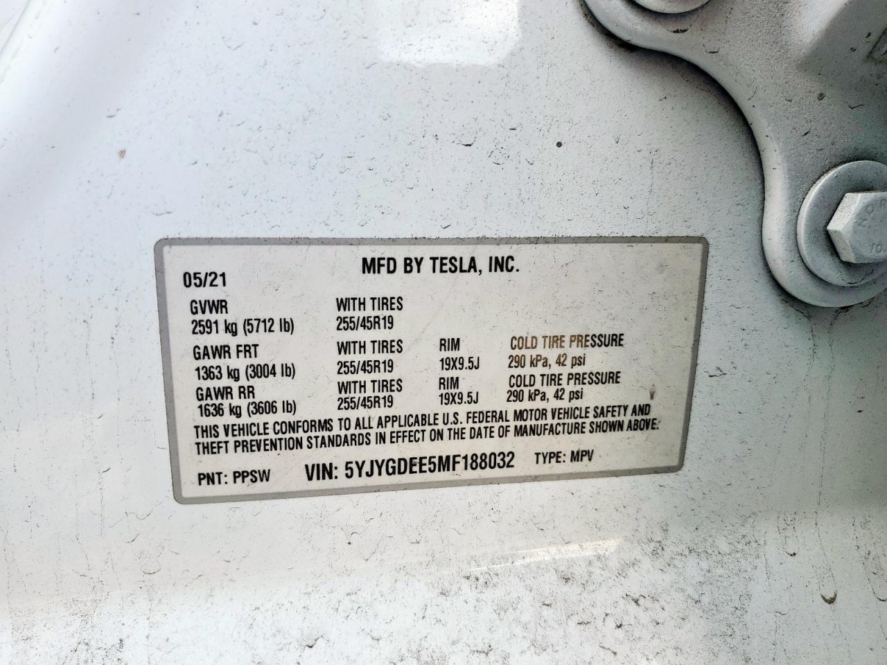 TESLA MODEL Y