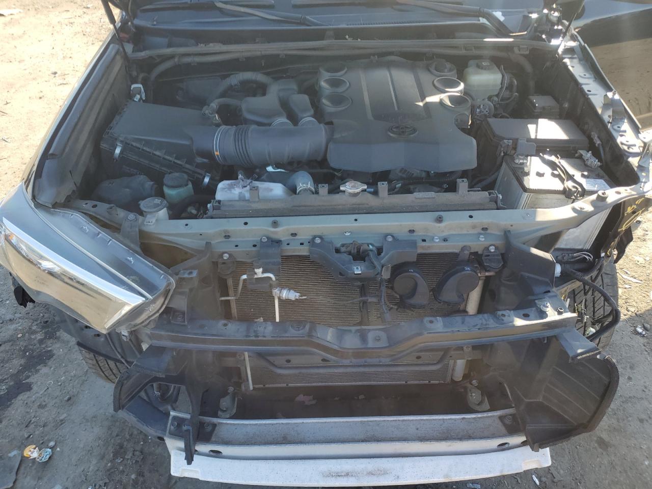 TOYOTA 4RUNNER SR5/SR5 PREMIUM