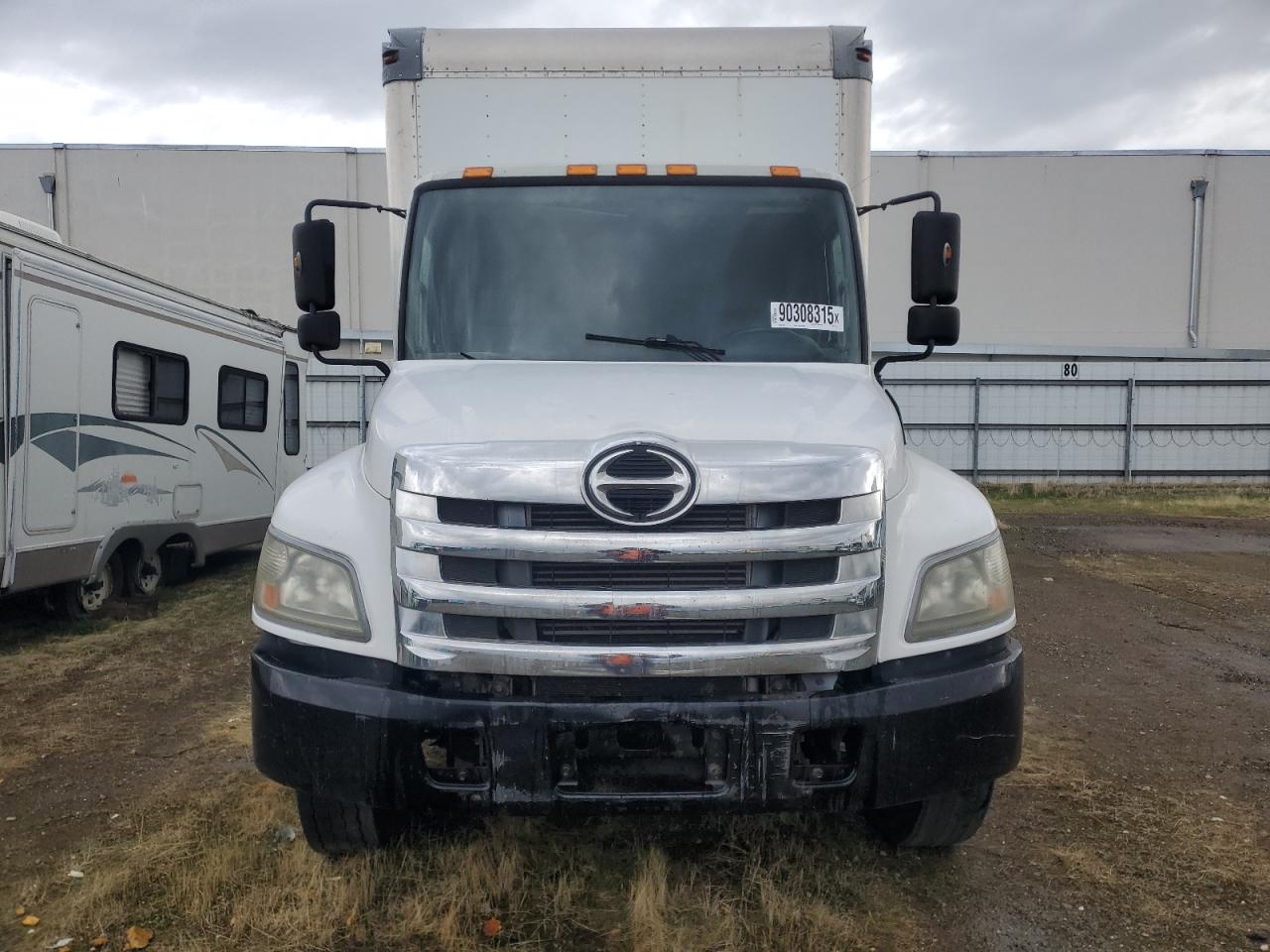 Lot #3280582453 2012 HINO 258/268