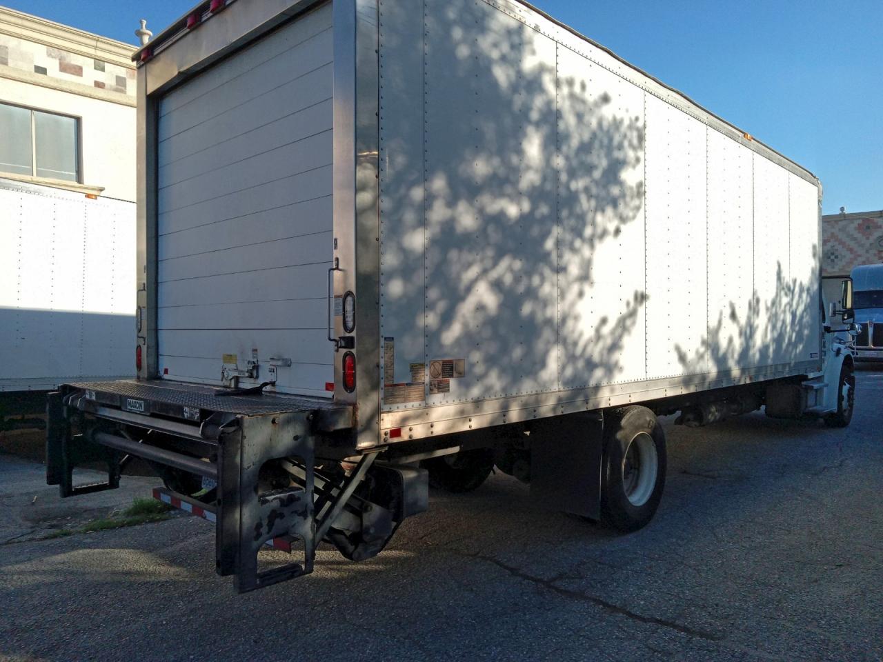 Lot #3303669929 2015 FREIGHTLINER M2 106 MED