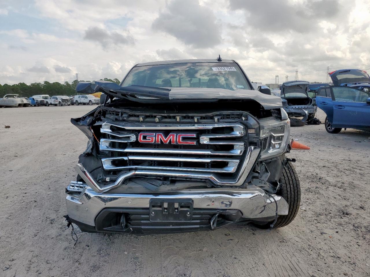 Lot #3303866714 2020 GMC SIERRA C15