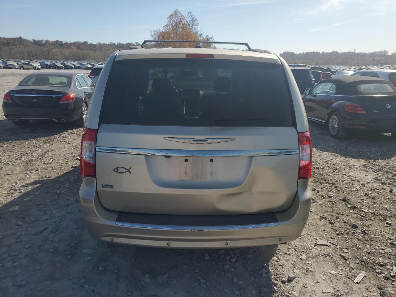 CHRYSLER TOWN & COUNTRY TOURING L