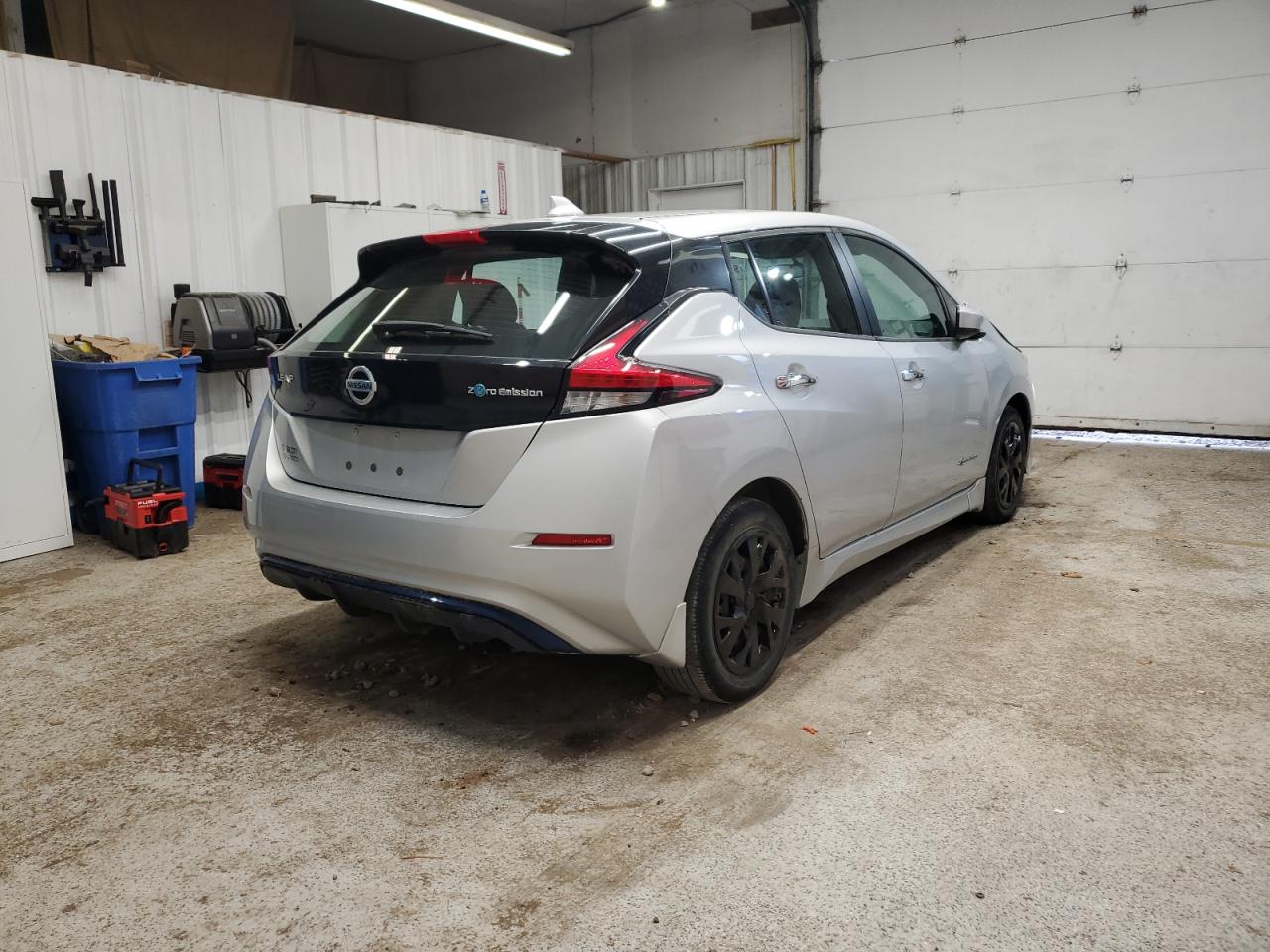 NISSAN LEAF S