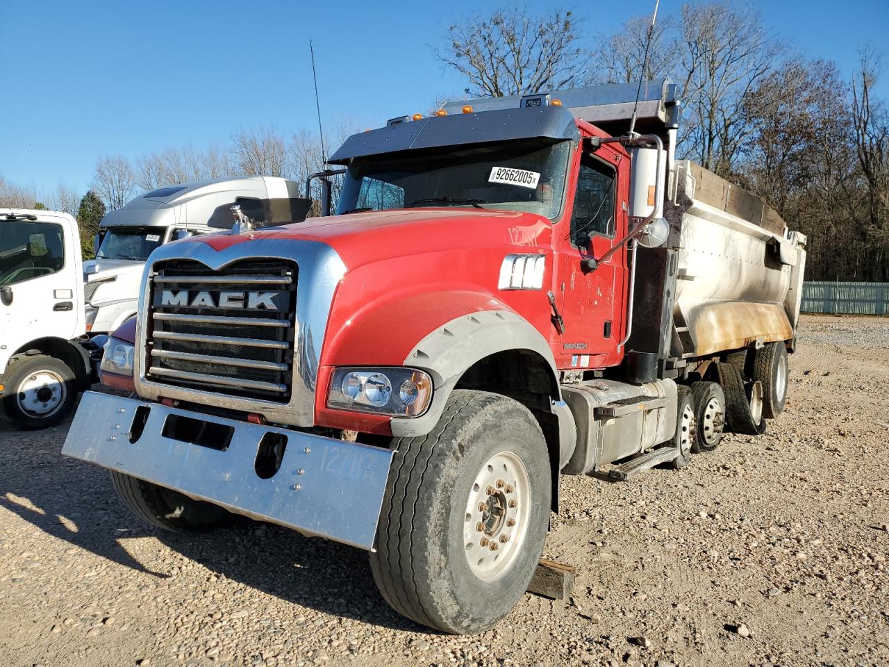 Lot #3290209241 2017 MACK 700 GU700