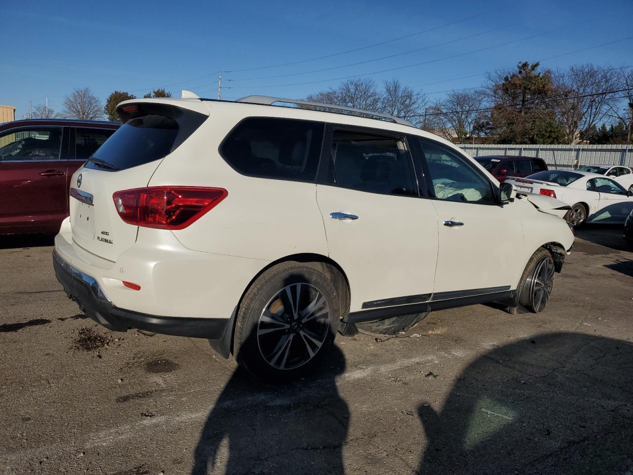 NISSAN PATHFINDER PLATINUM