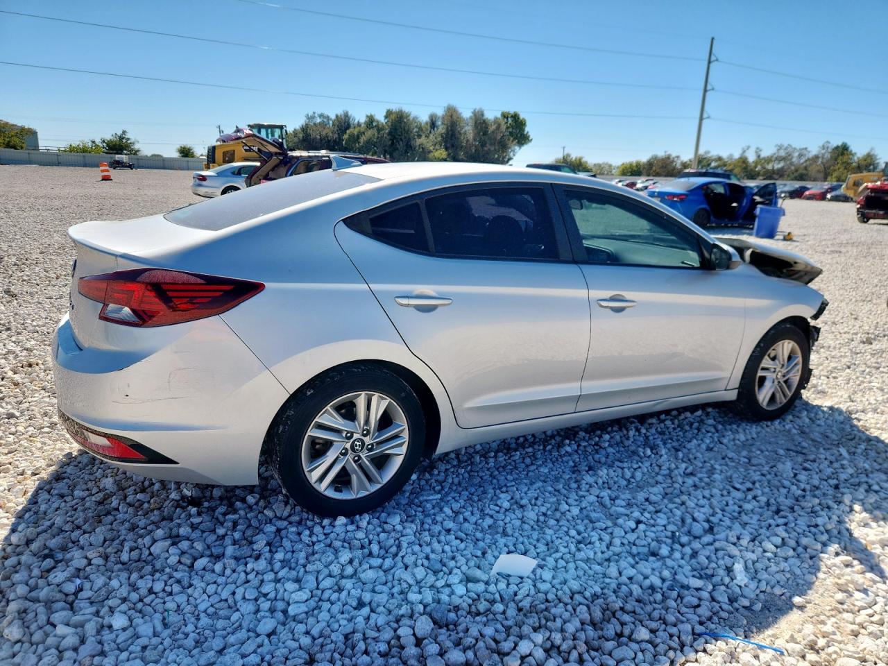 HYUNDAI ELANTRA SEL