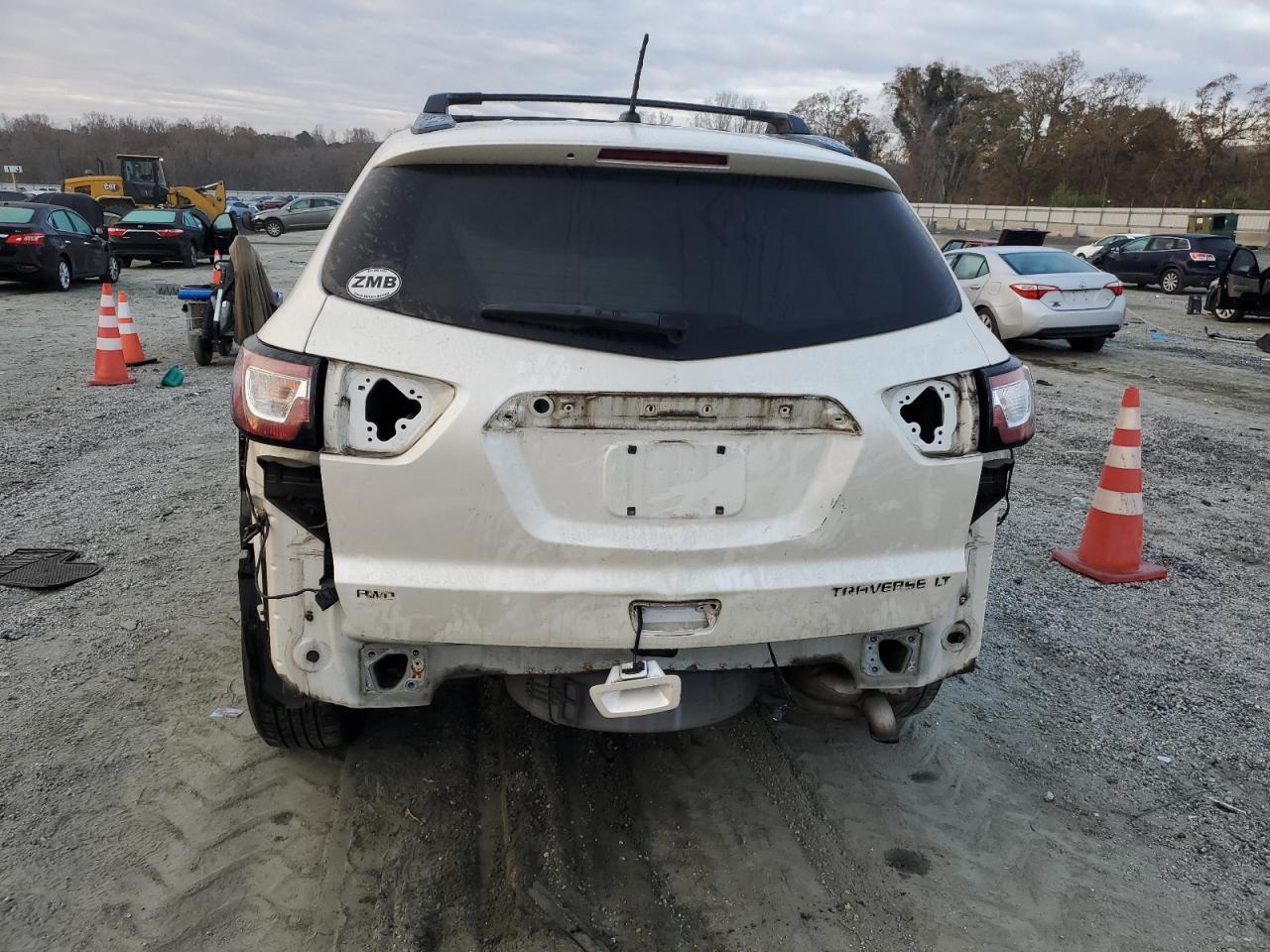 CHEVROLET TRAVERSE LT