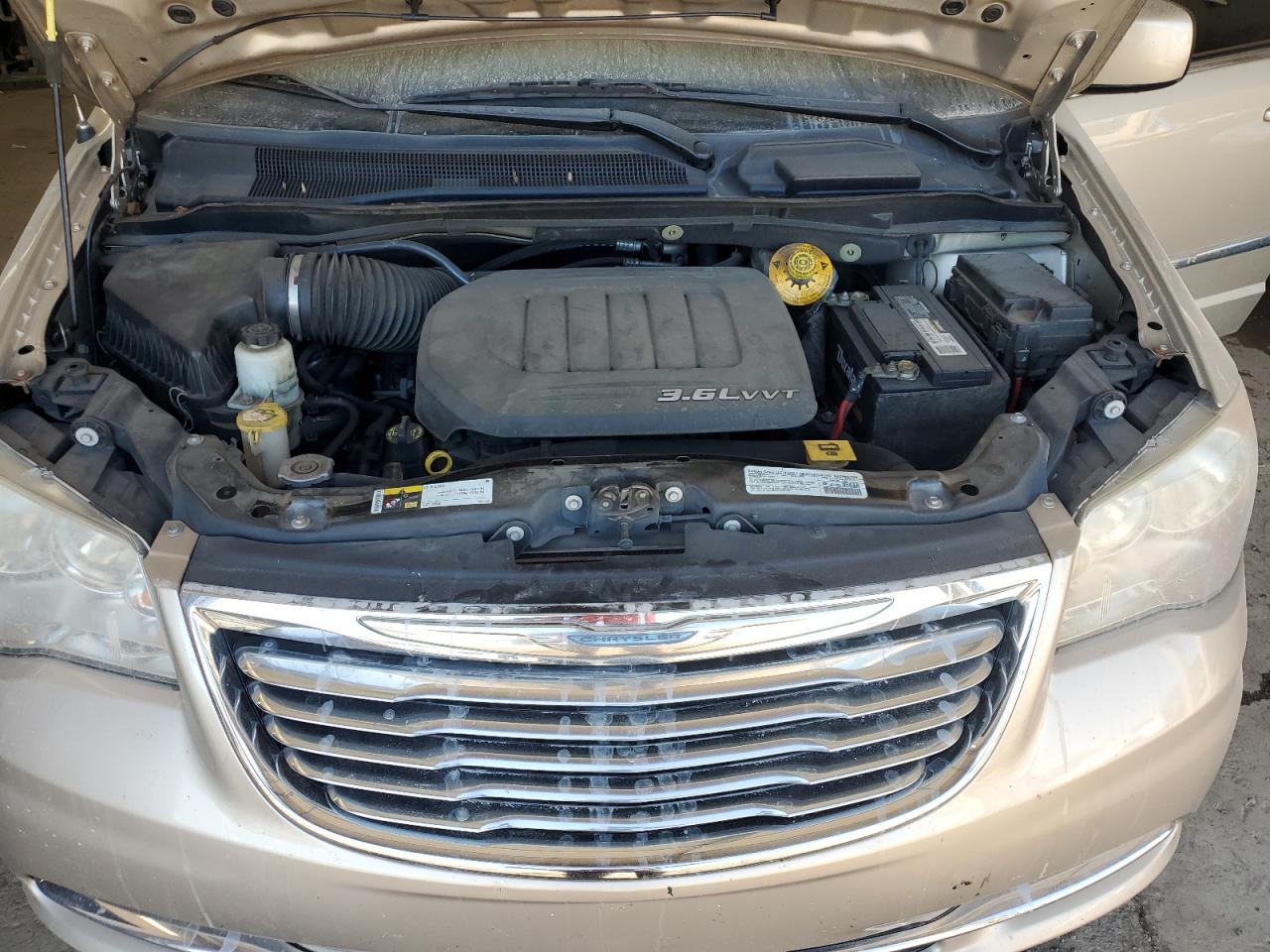 CHRYSLER TOWN & COUNTRY TOURING