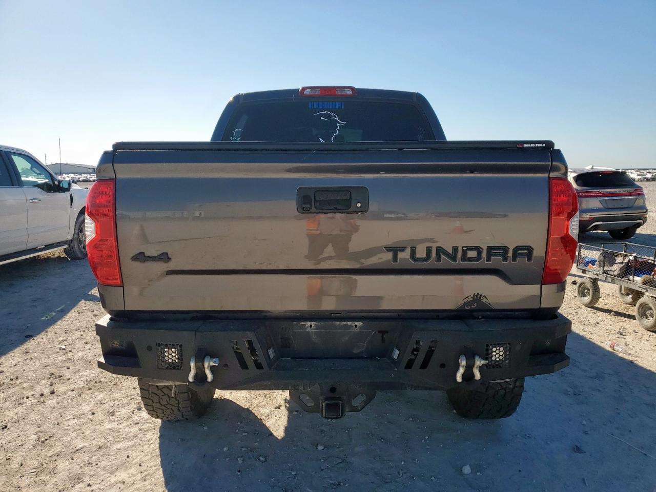 TOYOTA TUNDRA CREWMAX SR5