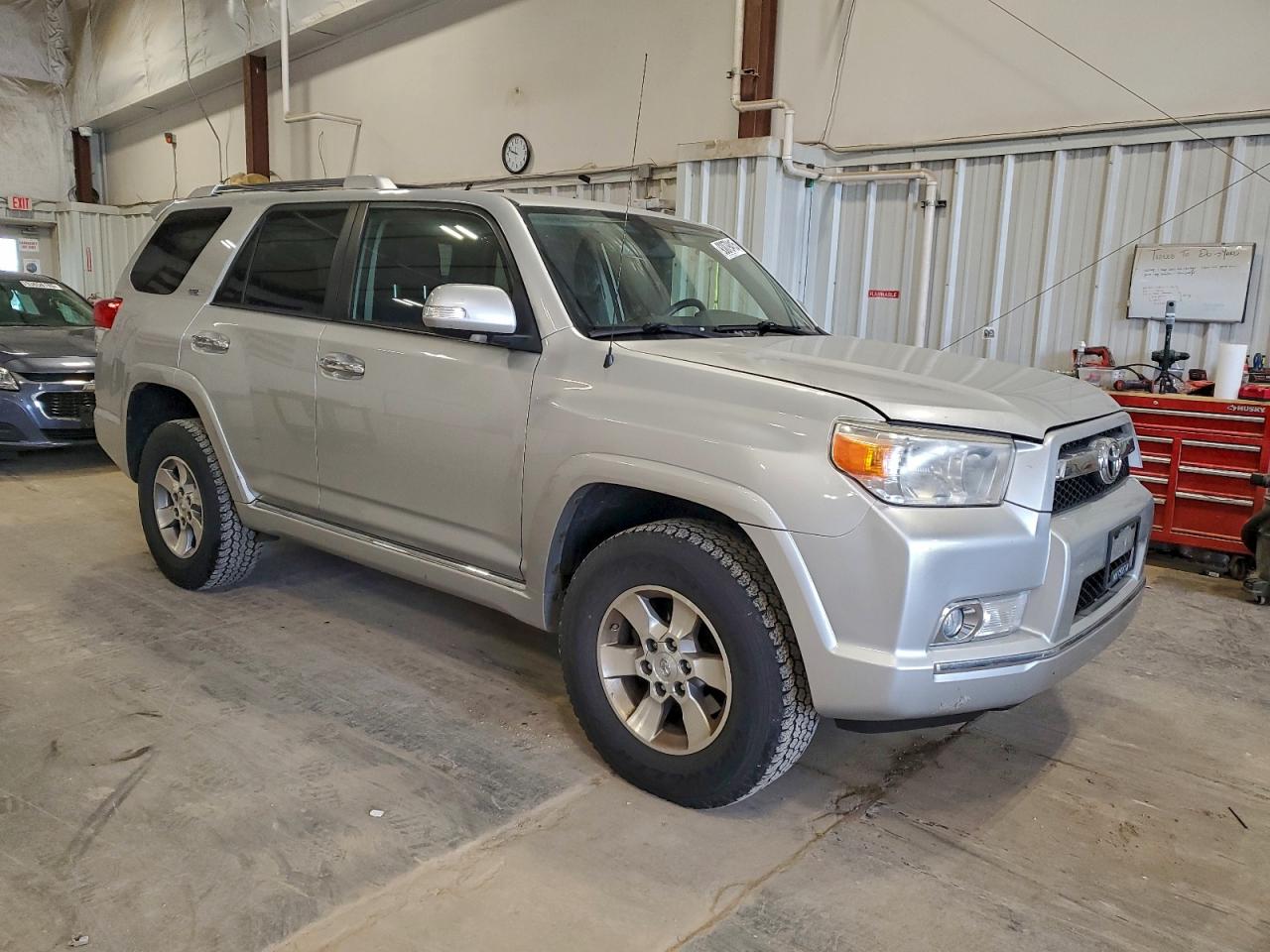 TOYOTA 4RUNNER SR5