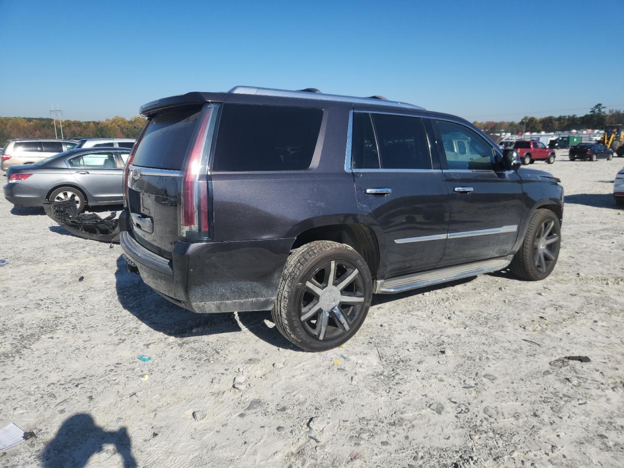 CADILLAC ESCALADE LUXURY