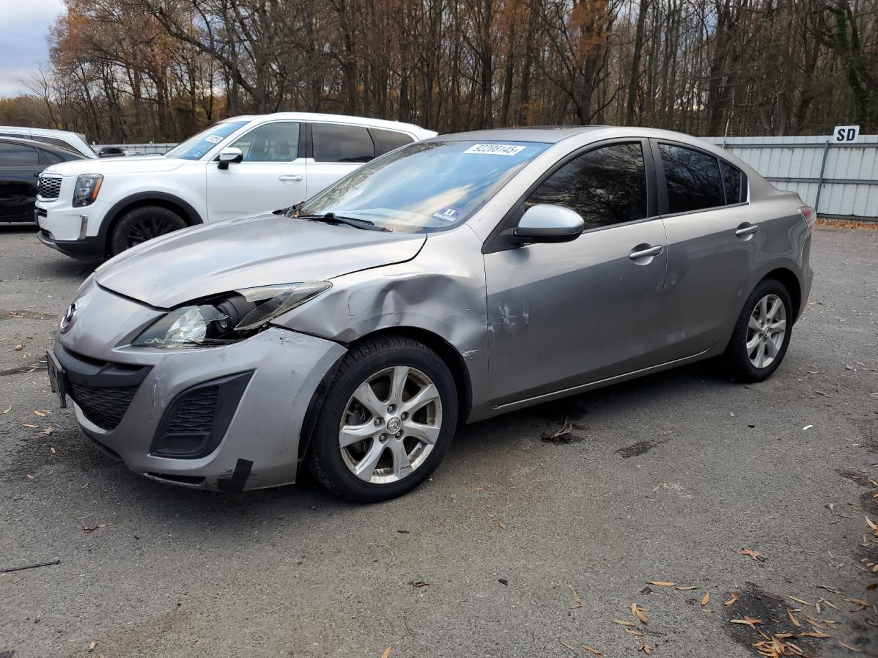 MAZDA 3 I