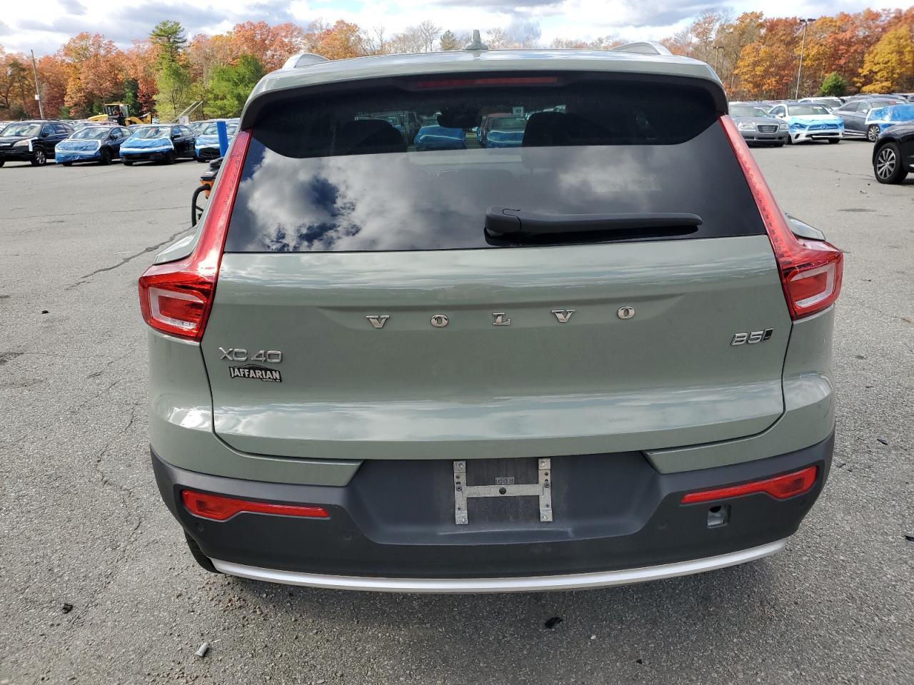 VOLVO XC40 PLUS