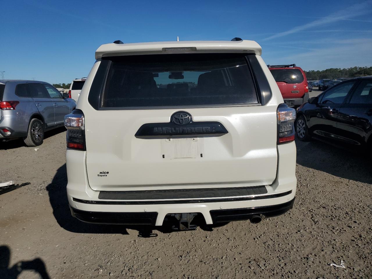 TOYOTA 4RUNNER SR5/SR5 PREMIUM