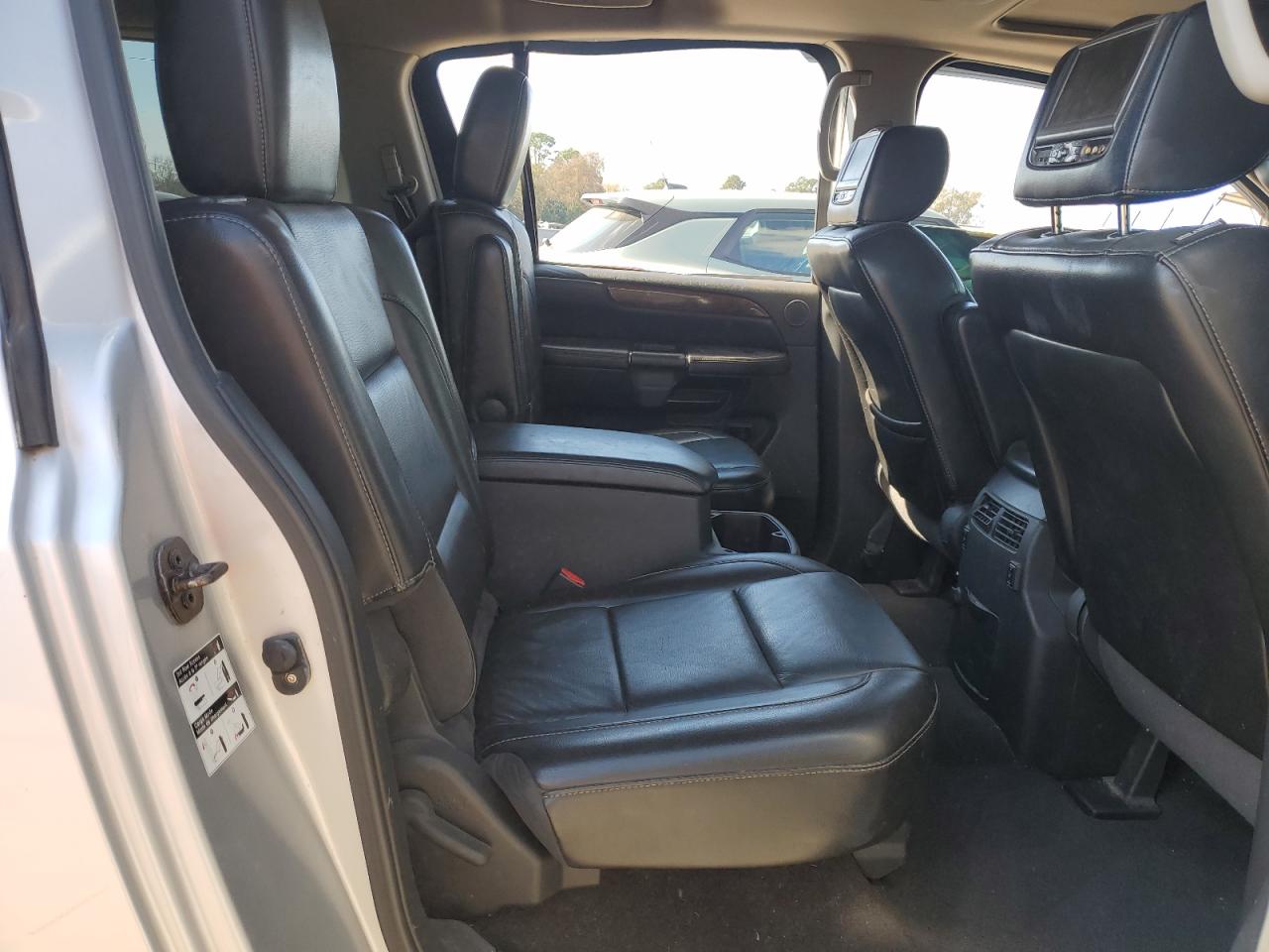 NISSAN ARMADA PLATINUM
