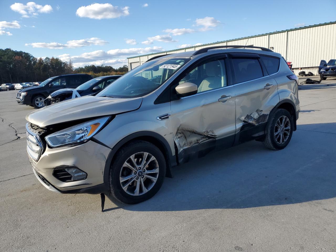 FORD ESCAPE SE