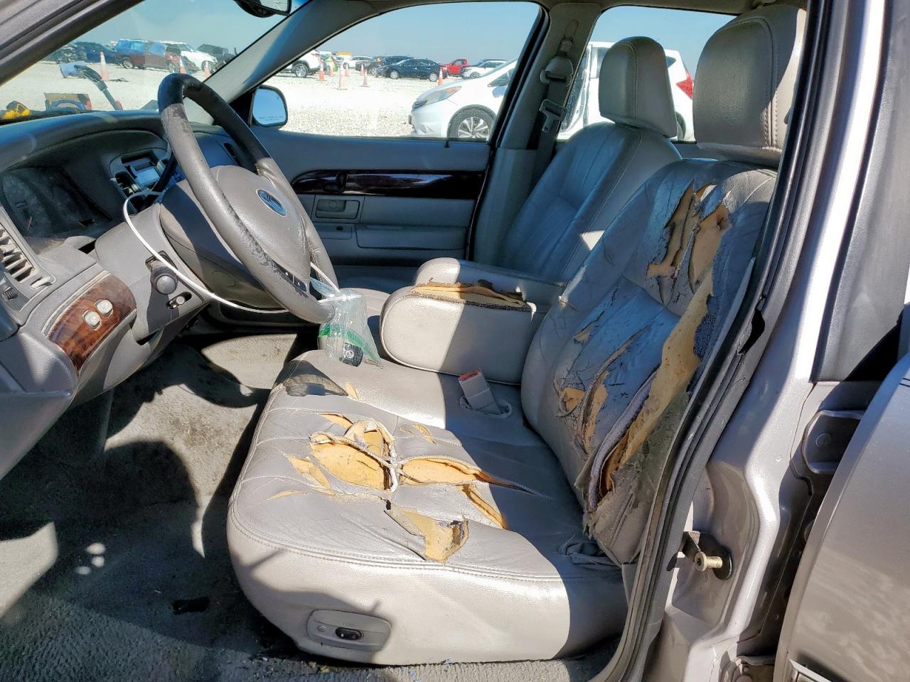 Lot #3304966950 2004 MERCURY GRAND MARQ