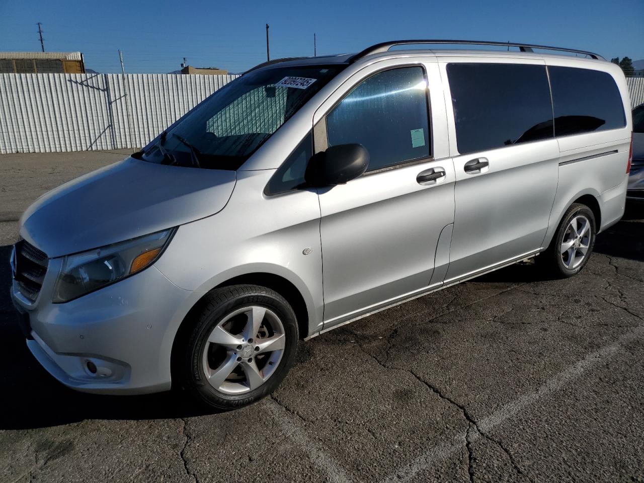 MERCEDES-BENZ METRIS