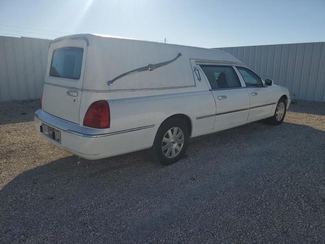 2003 LINCOLN TOWN CAR E #3297987078