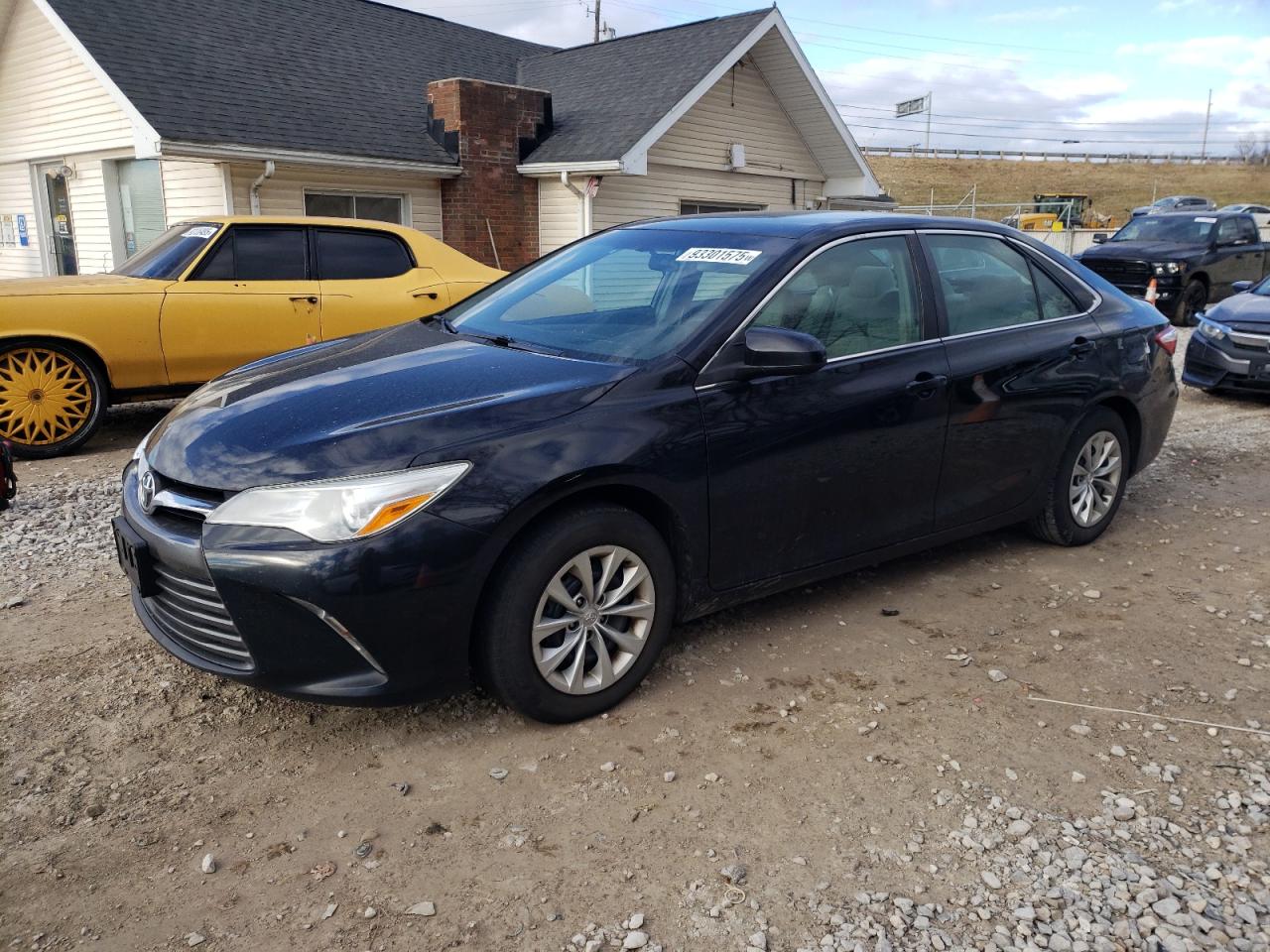 TOYOTA CAMRY LE