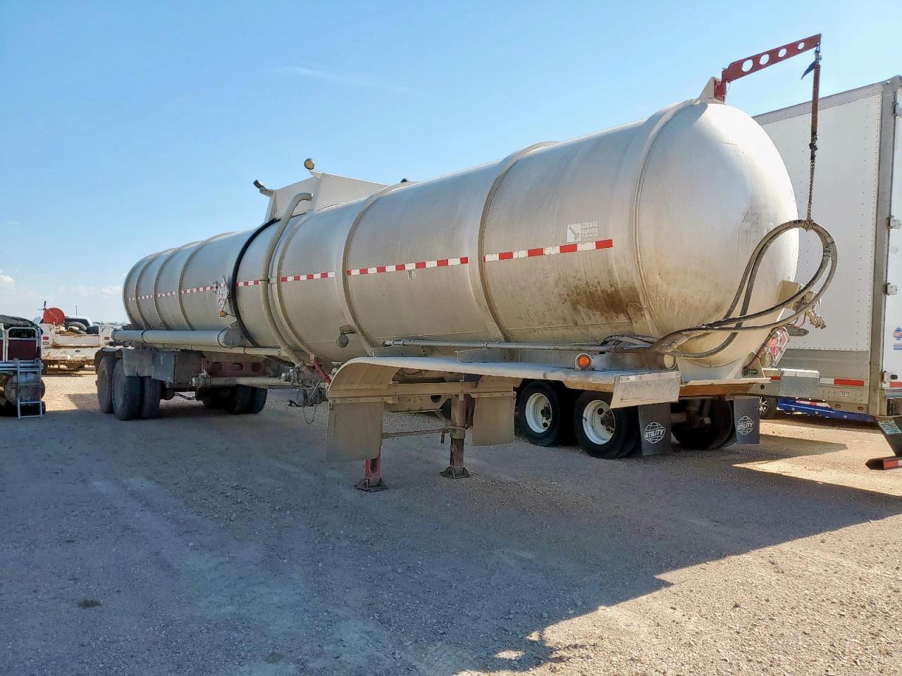 Lot #3285643268 2016 TROXELL TANKER