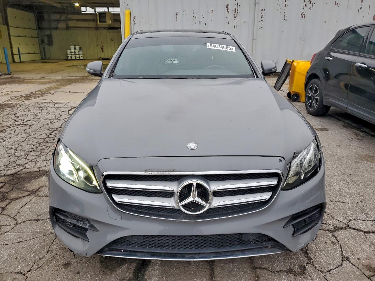 MERCEDES-BENZ E-CLASS 300