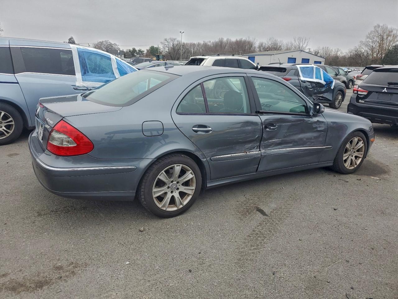 Lot #3305463109 2009 MERCEDES-BENZ E 350 4MAT