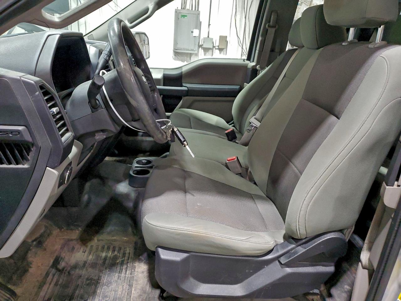 FORD F-150 SUPER CAB