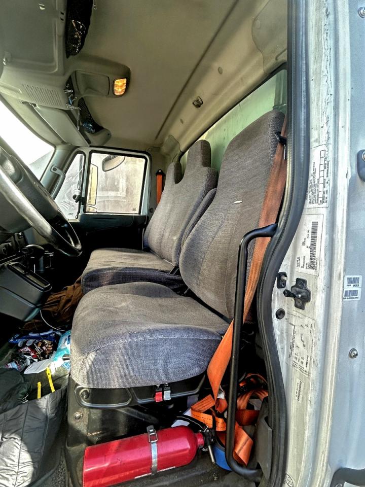 Lot #3302740021 2014 INTERNATIONAL 4000 4300