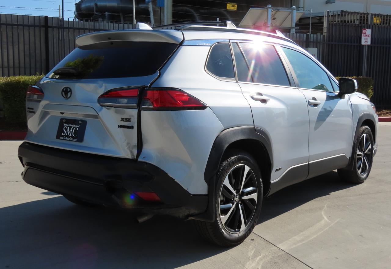 TOYOTA COROLLA CROSS SE