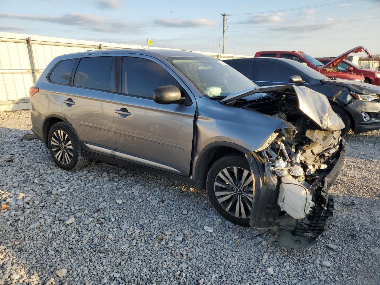 MITSUBISHI OUTLANDER ES