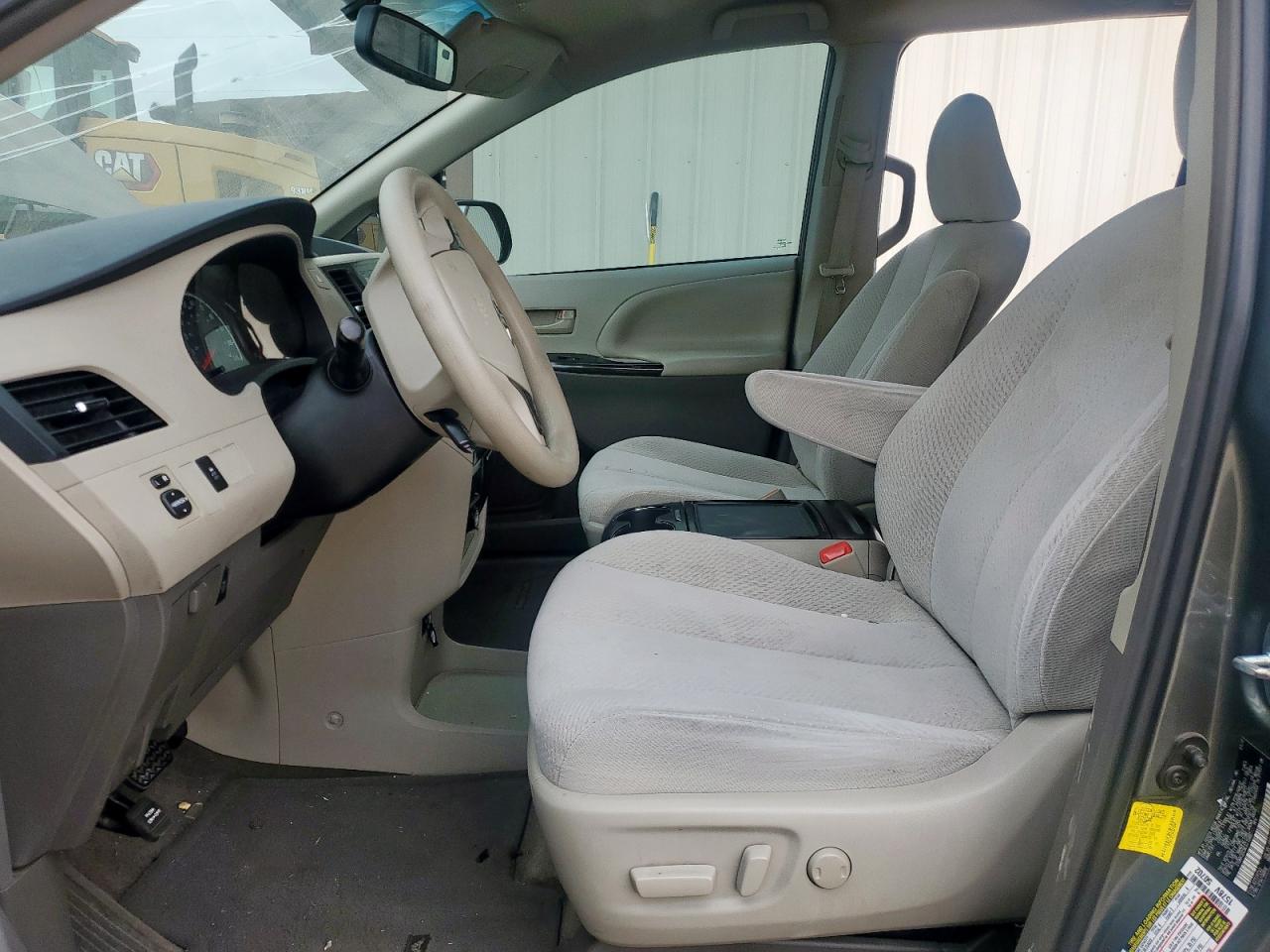 Lot #3302892892 2012 TOYOTA SIENNA LE