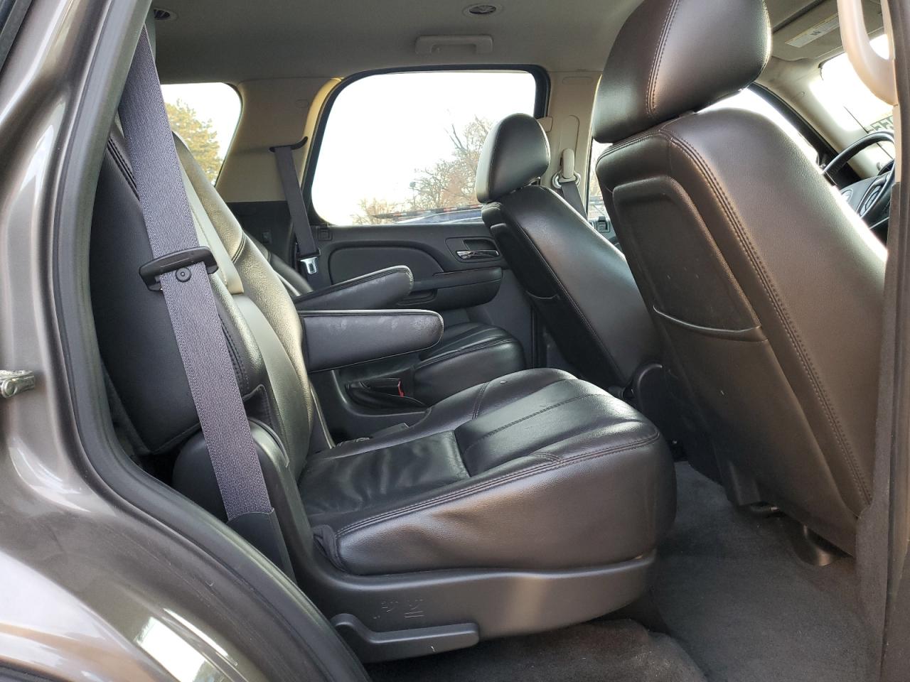 CHEVROLET TAHOE K1500 LT