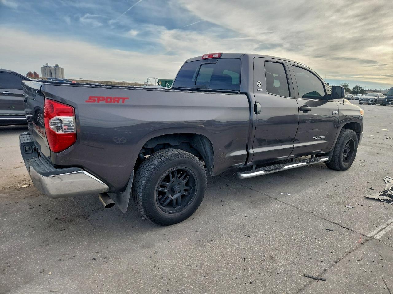 TOYOTA TUNDRA DOUBLE CAB SR