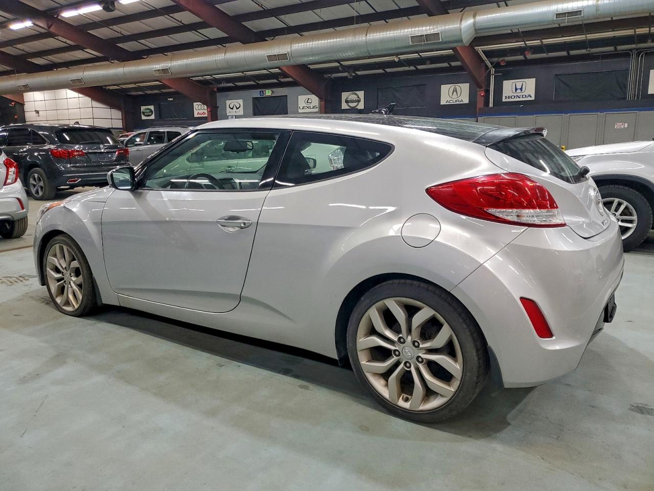 HYUNDAI VELOSTER