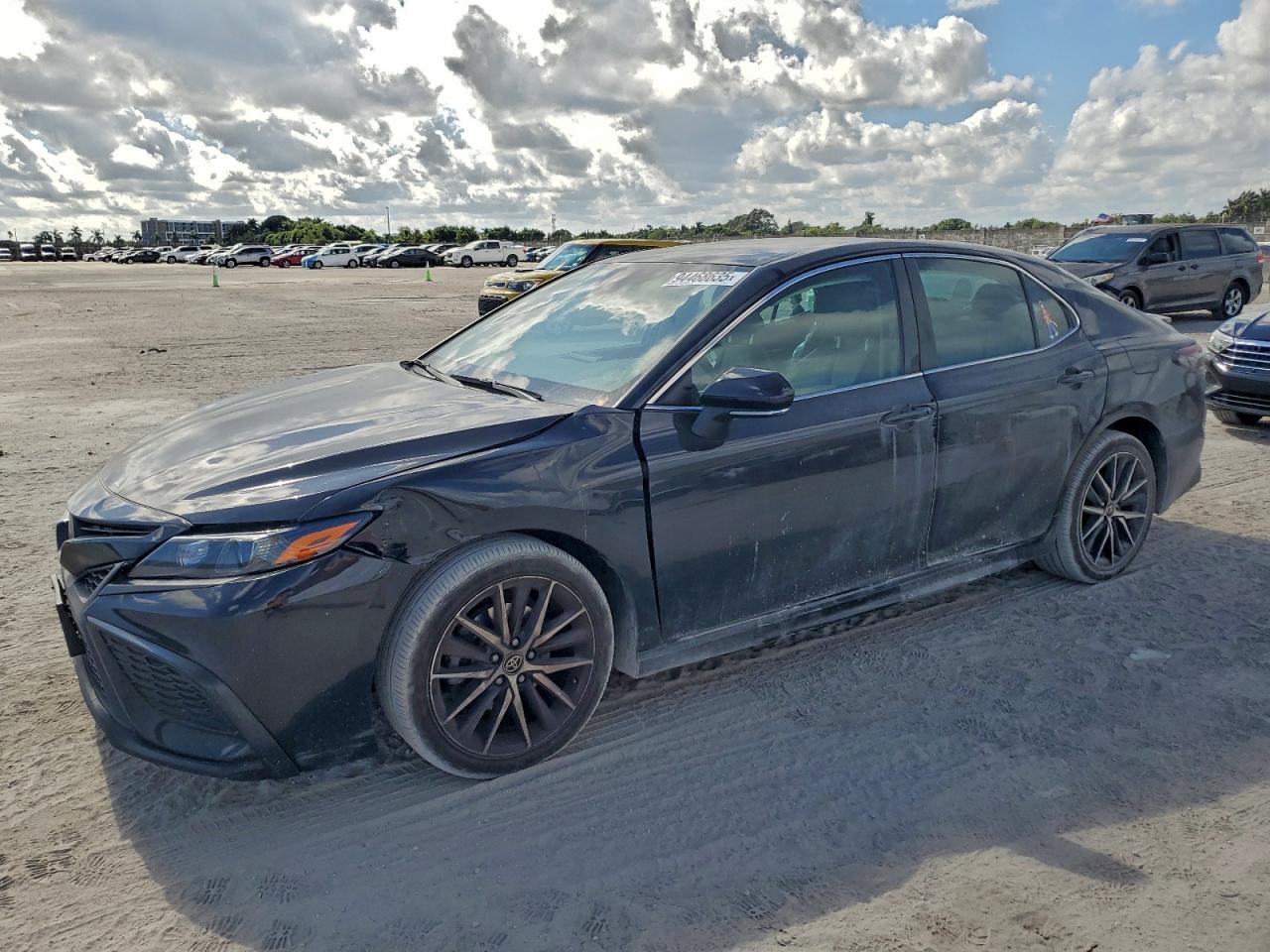 TOYOTA CAMRY SE NIGHT SHADE