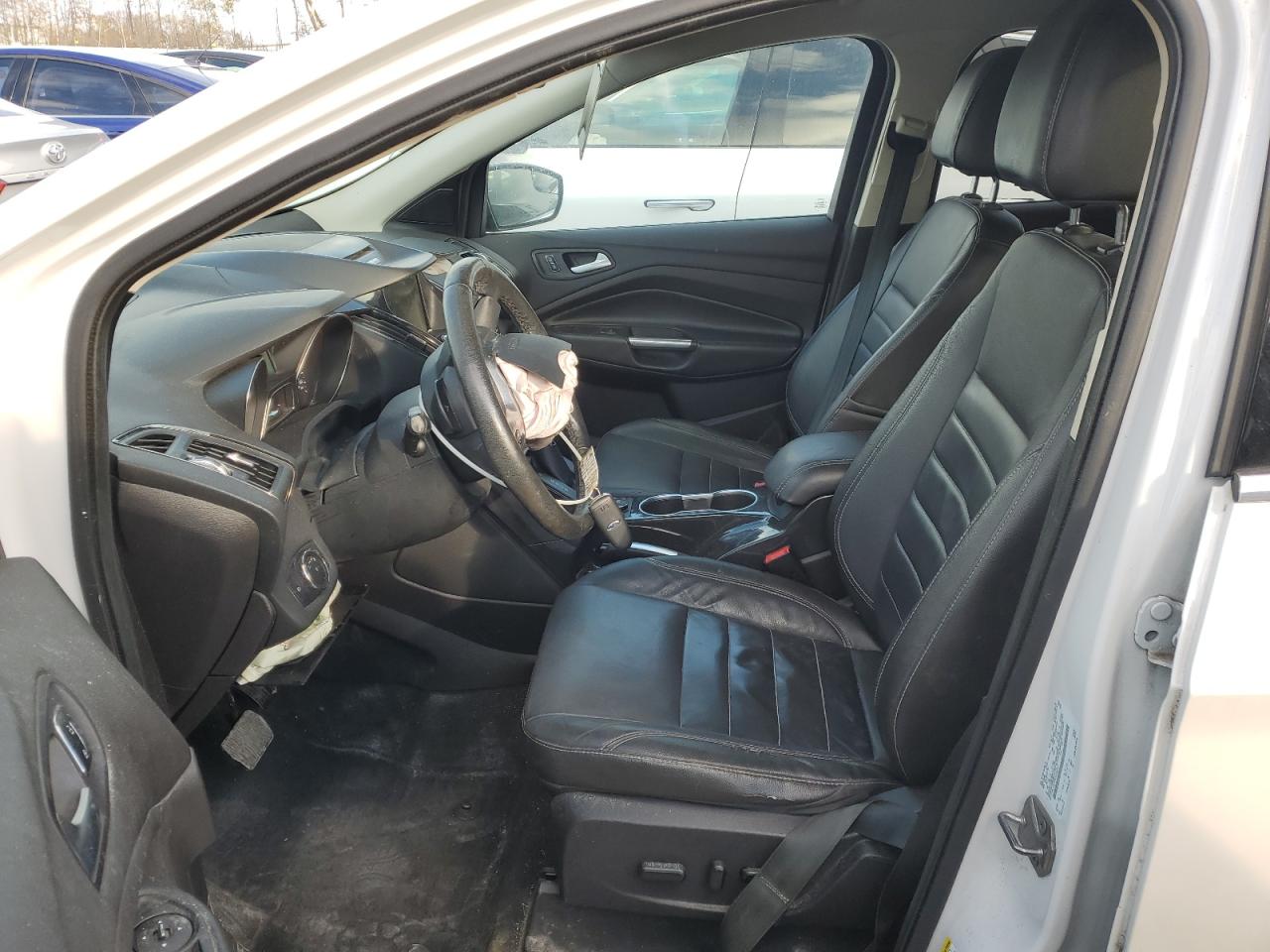 FORD ESCAPE TITANIUM