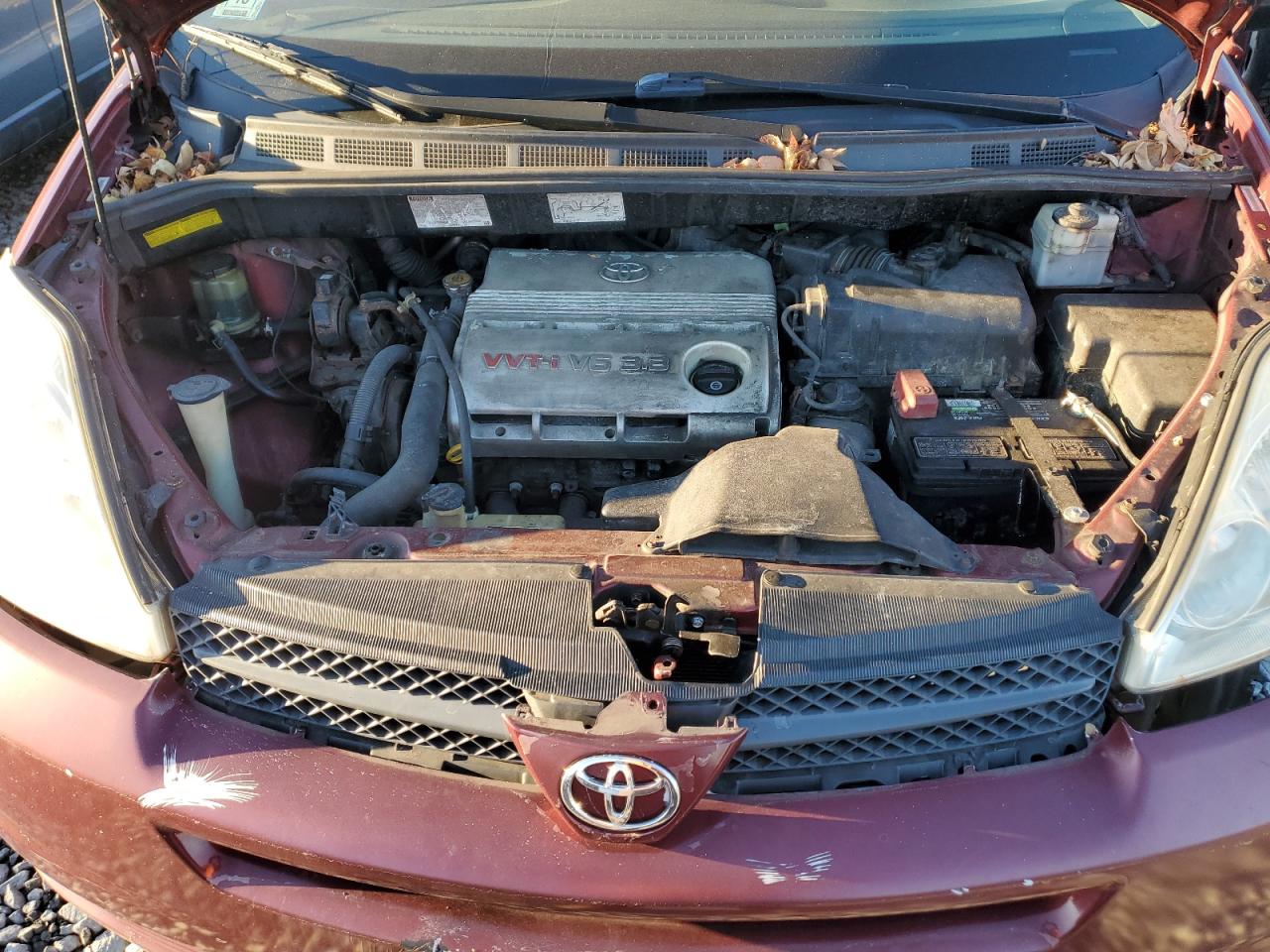 Lot #3312604183 2004 TOYOTA SIENNA CE